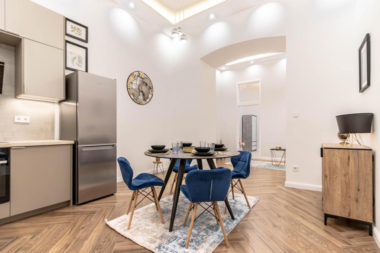 Assea Elegant Apartment With 2 Bedroom In Downtown — Fotók 3